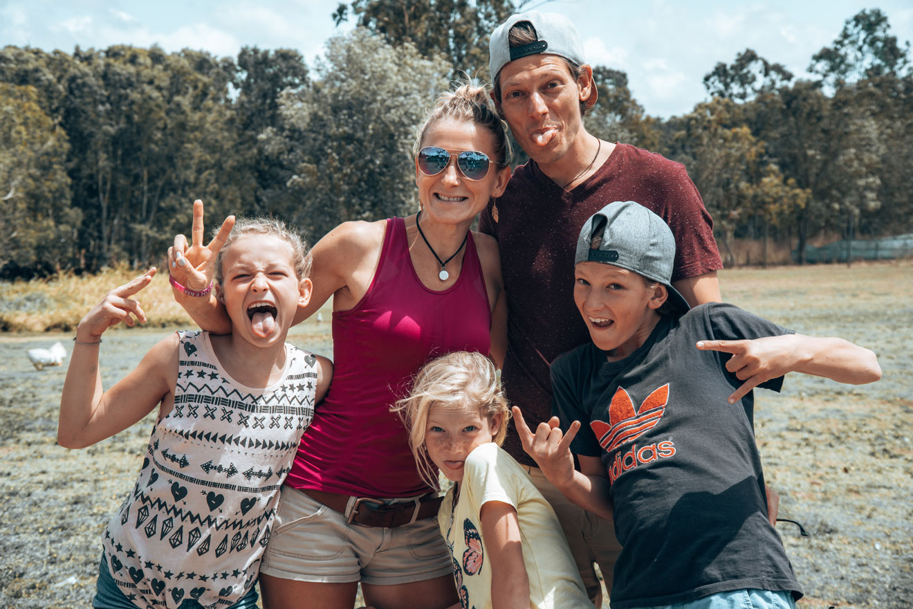 Familie auf Weltreise Die Leichsenrings Routine auf Weltreise Familienfoto