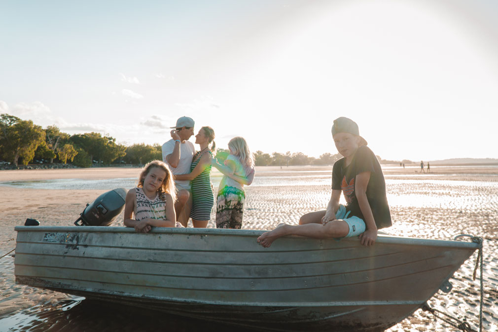 Familie auf Weltreise Australien Schule Visum Strand