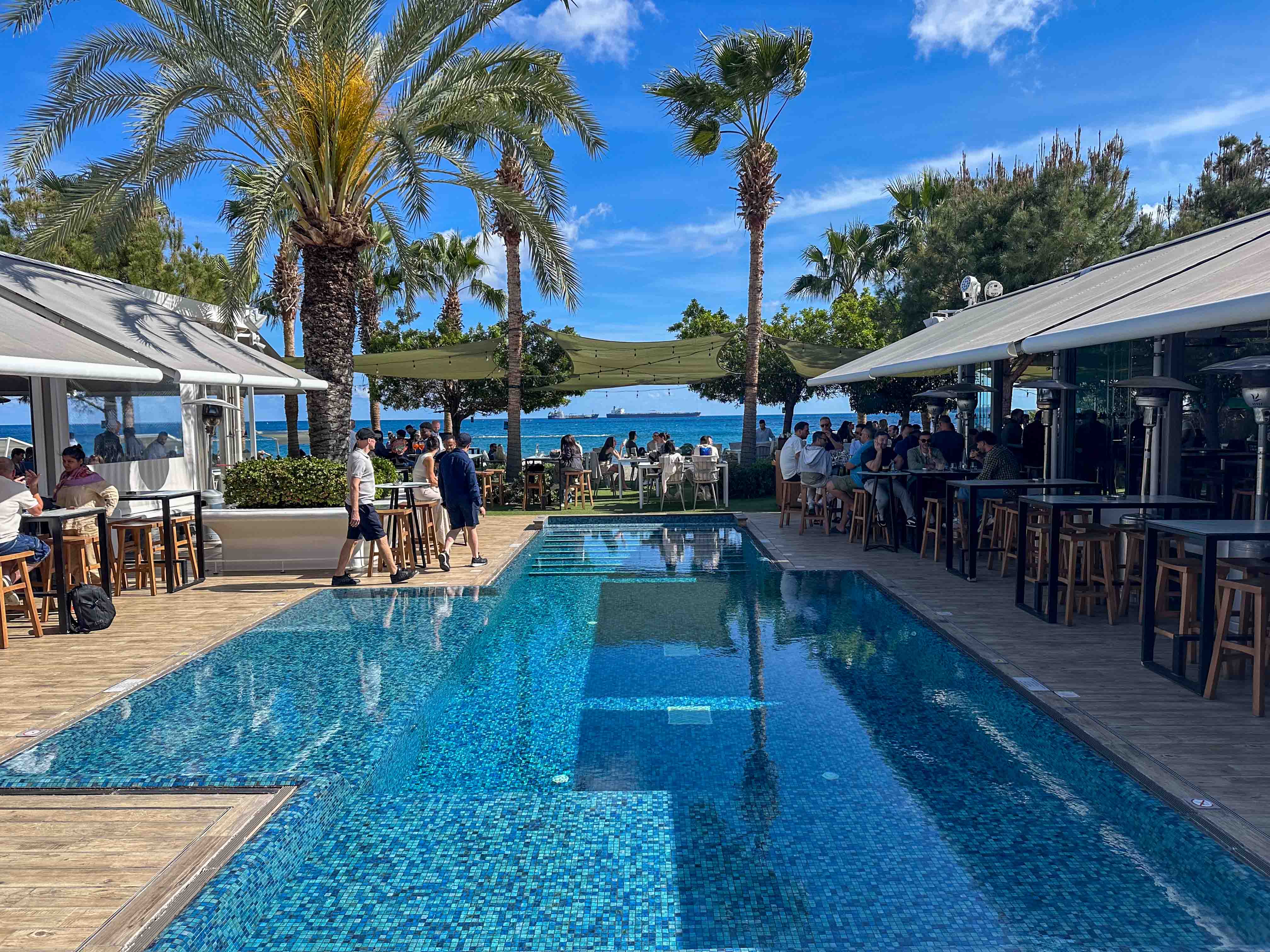 Familie auf Weltreise Der Beste Beachclub Zyperns 2