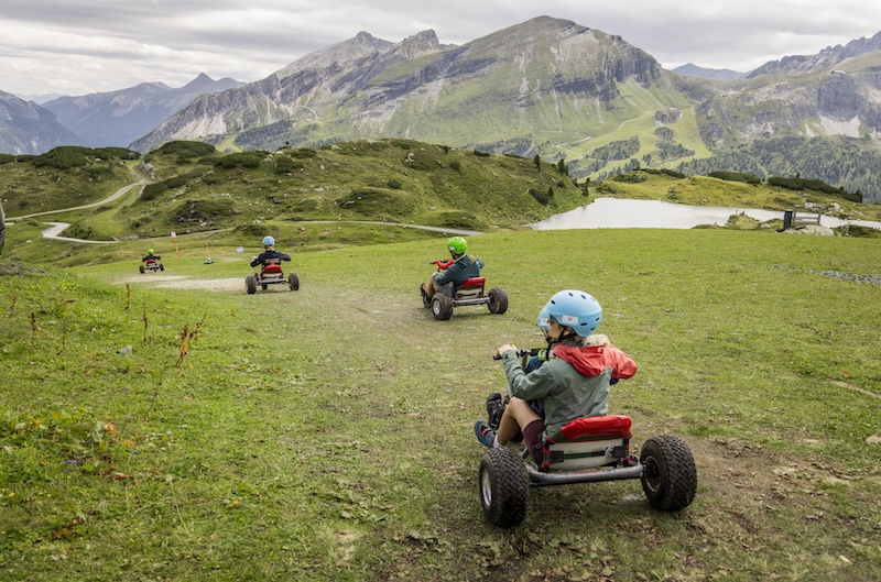 Familie auf Weltreise Obertauern Hotel Steiner Sommer MountainCart
