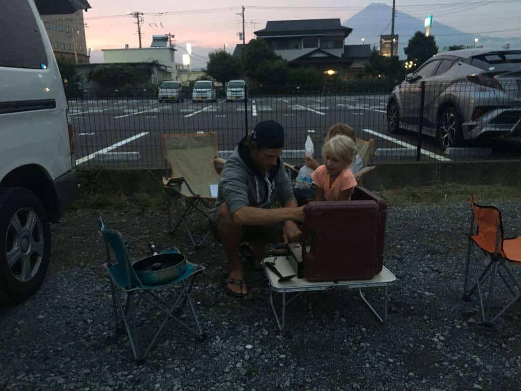 Familie auf Weltreise Die Leichsenring Japan mit dem Camper