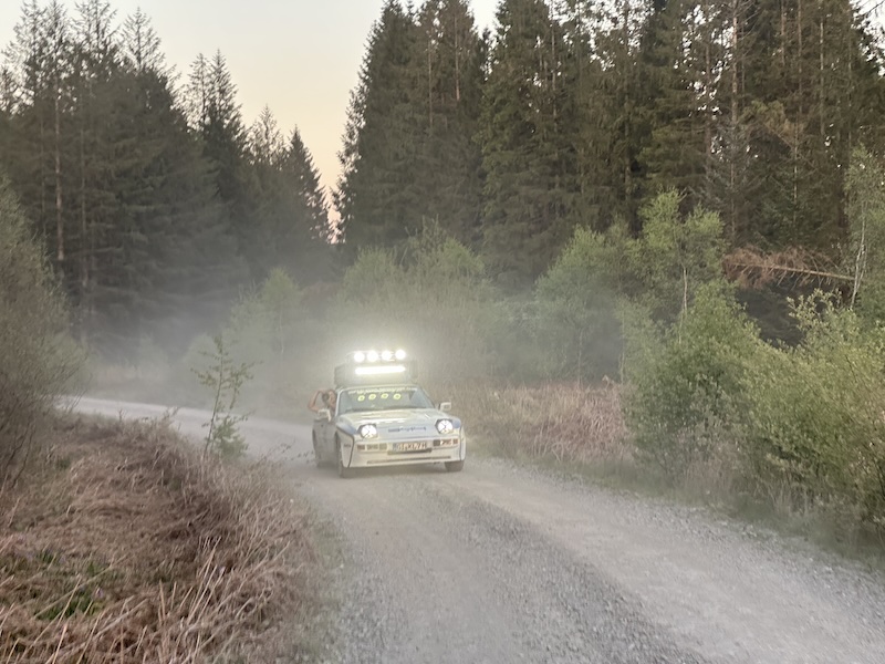 Familie auf Weltreise Rallye Open Road Run Abenteuer